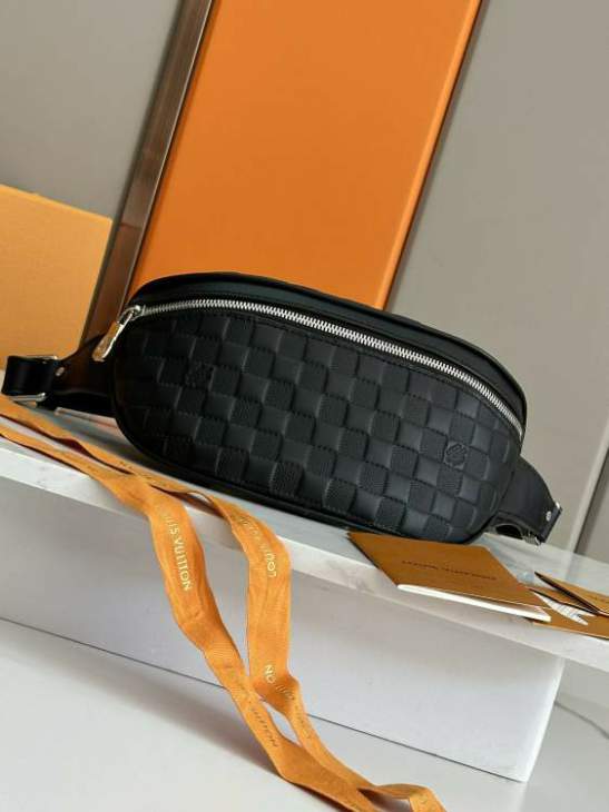 Picture of Louis Vuitton Mens Bags _SKUfw180908149fw